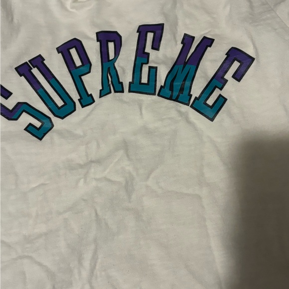 Supreme Shirt - Picture 2 of 4